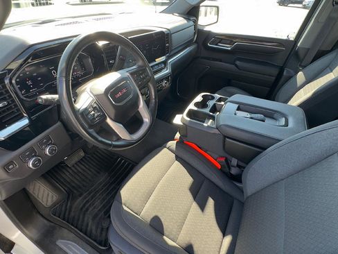 Used 2024 GMC Sierra 1500 SLE image 13