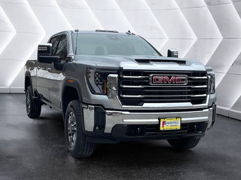 New 2026 GMC Sierra 2500 SLT w/ SLT Convenience Package image 8