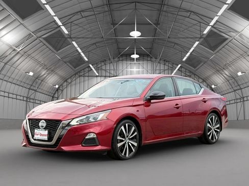 Used 2019 Nissan Altima 2.5 SR w/ SR Premium Package FWD image 3