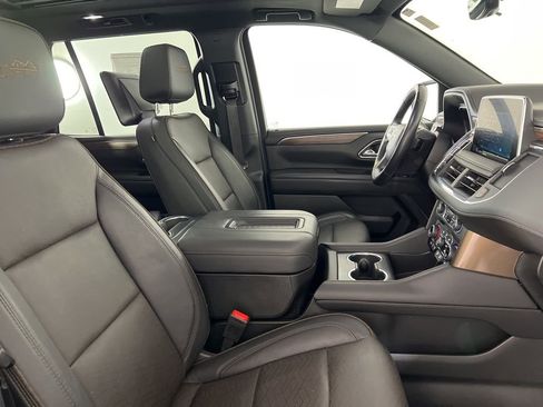 Used 2024 Chevrolet Tahoe High Country w/ Advanced Technology Package image 17