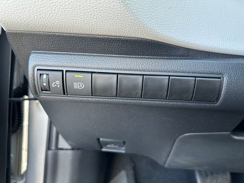 Used 2024 Toyota Corolla SE image 19