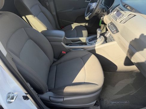 Used 2015 Kia Sportage LX AWD/4WD image 22