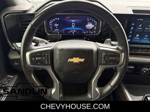 Used 2022 Chevrolet Silverado 1500 LT w/ Z71 Off-Road Package AWD/4WD image 24