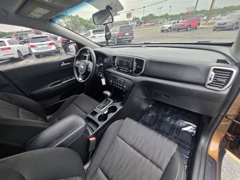 Used 2017 Kia Sportage LX AWD/4WD image 45