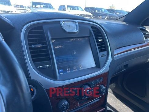 Used 2013 Chrysler 300 image 32