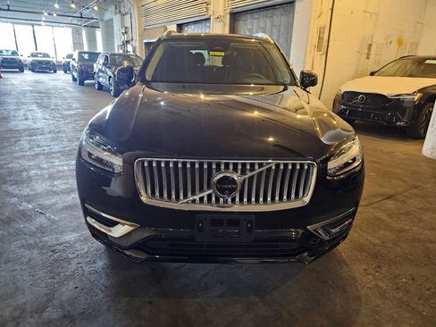 Certified 2025 Volvo XC90 B6 Plus w/ Protection Package Premier AWD/4WD image 6