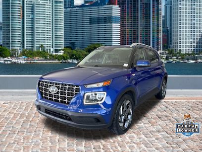 Used 2023 Hyundai Venue Limited w/ Cargo Package