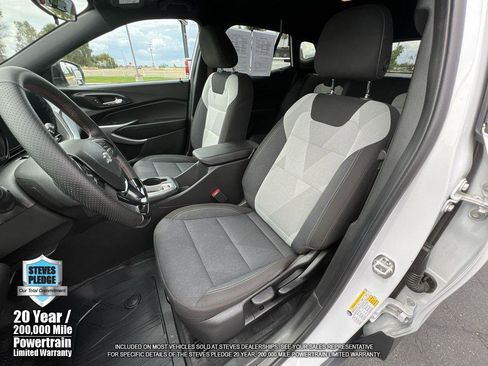 Certified 2025 Chevrolet Trax RS w/ Driver Confidence Package FWD image 19