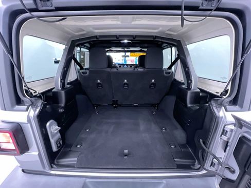 Used 2018 Jeep Wrangler Unlimited Sport S AWD/4WD image 41