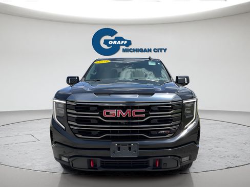 Used 2023 GMC Sierra 1500 AT4 w/ AT4 Preferred Package AWD/4WD image 9