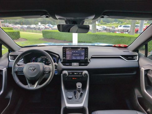 Certified 2022 Toyota RAV4 XSE AWD/4WD image 28