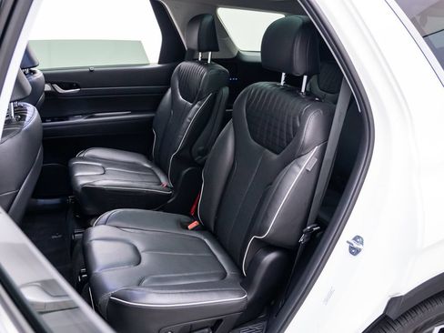 Used 2024 Hyundai Palisade Limited AWD/4WD image 18