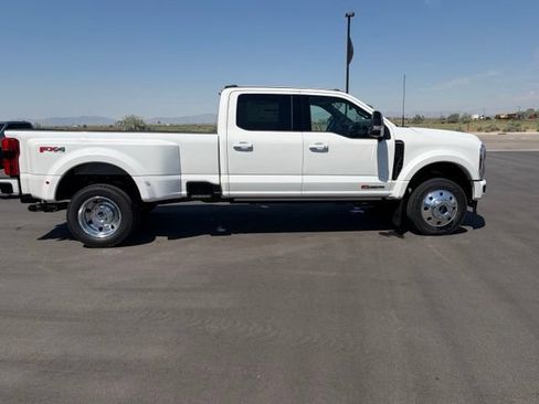 New 2026 Ford F450 Platinum w/ FX4 Off-Road Package AWD/4WD image 9