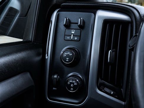 Used 2017 GMC Sierra 1500 SLE w/ SLE Value Package image 30