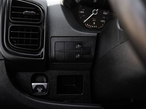 Used 2023 RAM ProMaster 2500 FWD image 23