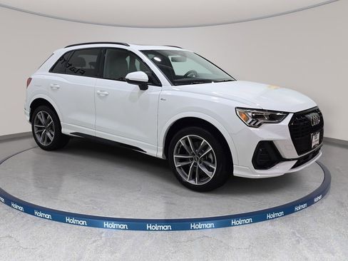Used 2025 Audi Q3 2.0T Premium w/ Convenience Package AWD/4WD image 5