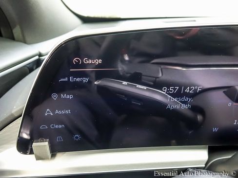 New 2025 Cadillac Lyriq Luxury image 13