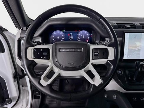 Used 2023 Land Rover Defender 130 SE image 12
