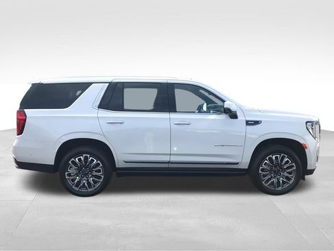 Used 2024 GMC Yukon Denali Ultimate AWD/4WD image 9