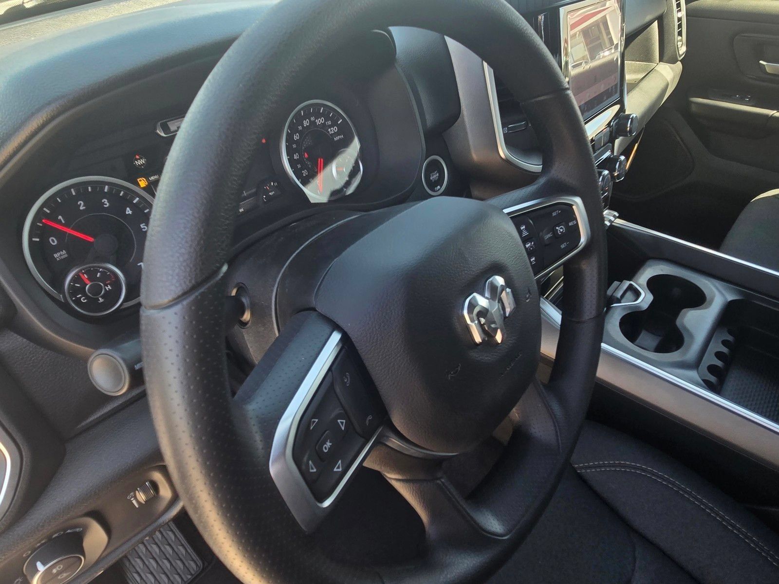 New 2026 RAM 1500 Express AWD/4WD image 10