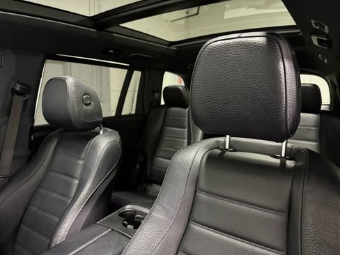 Used 2024 Mercedes-Benz GLS 450 4MATIC image 17