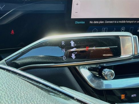 Used 2024 Cadillac Lyriq Tech RWD image 27