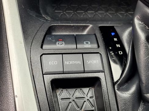 Used 2024 Toyota RAV4 XLE w/ Convenience Package FWD image 19
