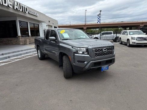 Used 2022 Nissan Frontier SV w/ Technology Package AWD/4WD image 12