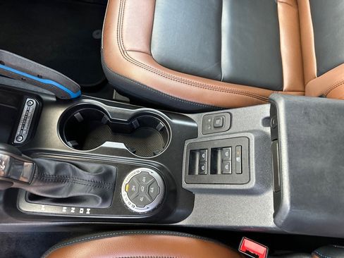 Certified 2023 Ford Bronco Outer Banks w/ Sasquatch Package image 21