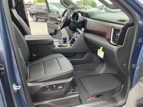 New 2026 GMC Sierra 1500 Denali w/ Denali Reserve Package image 16