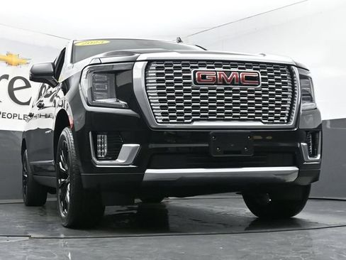 Certified 2023 GMC Yukon XL Denali AWD/4WD image 3