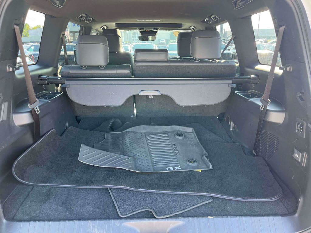 Used 2025 Lexus GX 550 w/ Cold Area Package AWD/4WD image 7