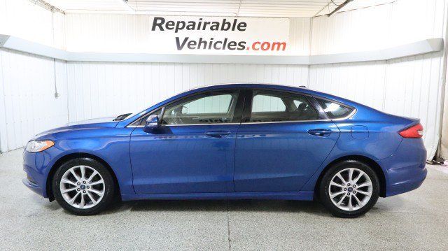 Used 2017 Ford Fusion SE w/ Fusion SE Technology Package FWD image 1