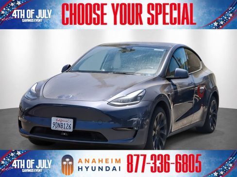 Used 2022 Tesla Model Y Long Range AWD/4WD image 1