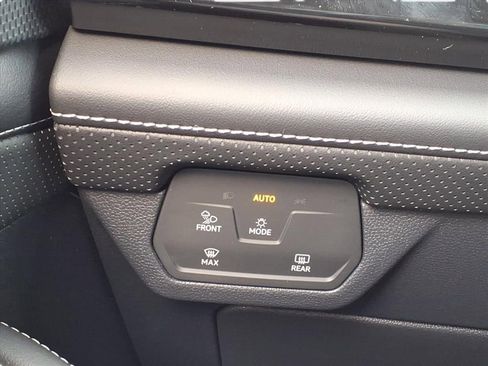 New 2026 Volkswagen Atlas Cross Sport SEL Premium R-Line image 18