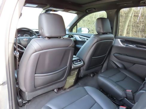 Certified 2024 Cadillac XT6 Premium Luxury image 30