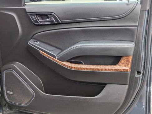 Used 2019 Chevrolet Suburban Premier image 29