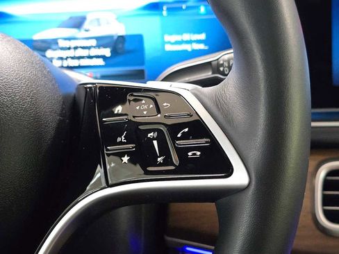 Certified 2025 Mercedes-Benz GLE 450 4MATIC image 28