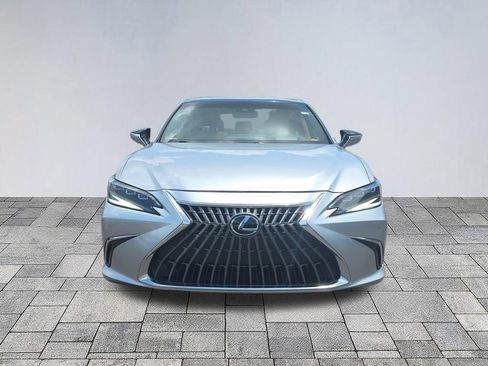Used 2022 Lexus ES 350 Ultra Luxury w/ Accessory Package 2 FWD image 2
