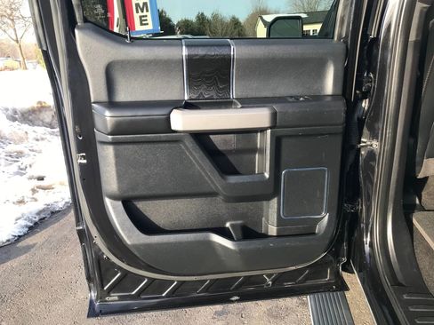 Used 2019 Ford F150 Platinum image 45