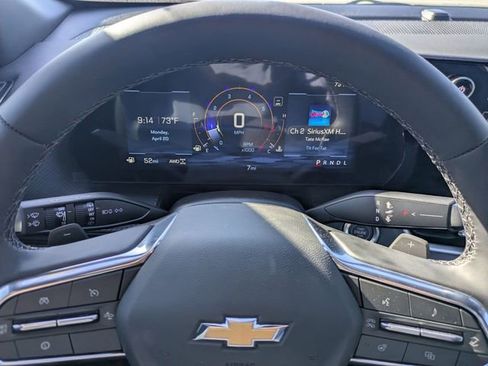 New 2026 Chevrolet Equinox LT w/ Convenience Package II FWD image 16