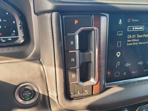 Used 2024 GMC Yukon XL Denali Ultimate AWD/4WD image 20