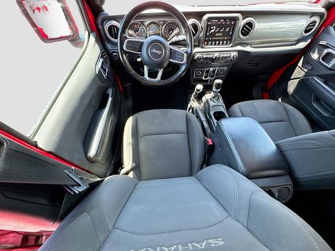 Used 2022 Jeep Wrangler Unlimited Sahara w/ Cold Weather Group AWD/4WD image 25