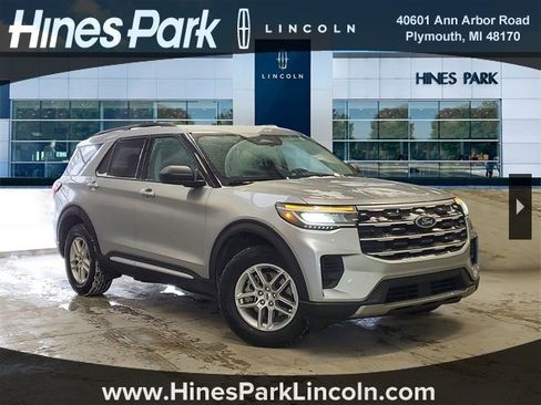 Used 2025 Ford Explorer Active image 1