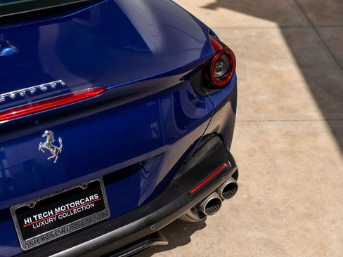 Used 2019 Ferrari Portofino RWD image 12