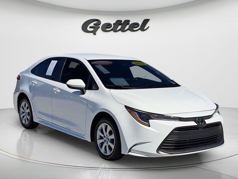 Certified 2024 Toyota Corolla LE image 2