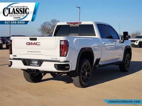 Used 2025 GMC Sierra 2500 AT4 w/ AT4 Premium Plus Package image 9