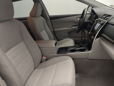 Used 2015 Toyota Camry LE FWD image 21