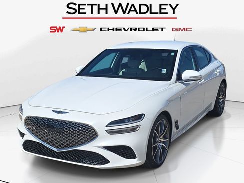 Used 2025 Genesis G70 2.5T RWD image 3