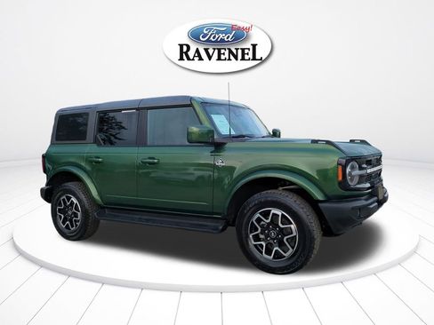 Used 2025 Ford Bronco Outer Banks image 2